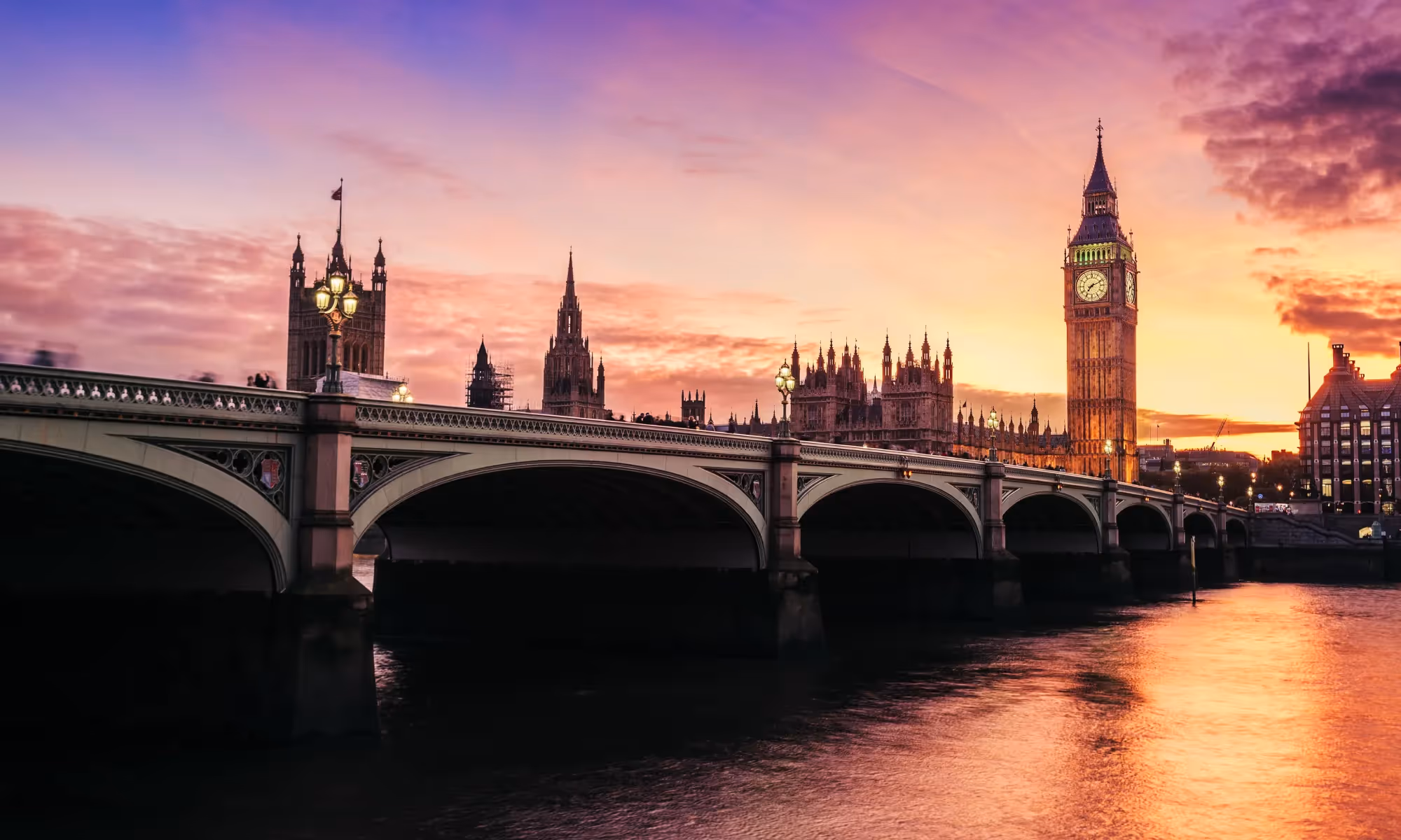 Building 2,000 senior project leaders for UK Government.