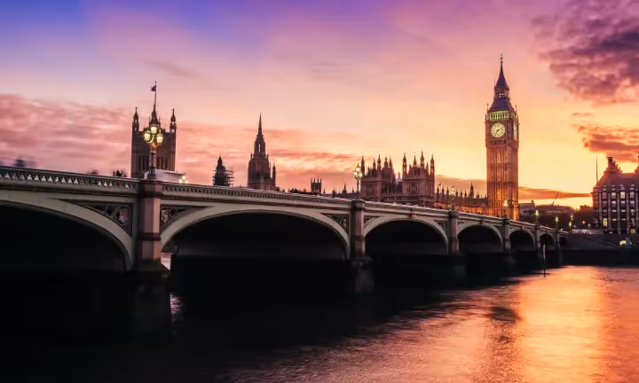 Building 2,000 senior project leaders for UK Government.